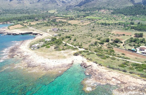 Arta Cabaña | Casa enfrente del mar para 6 con piscina, playa a 50m,Colonia Sant Pere,Mallorca