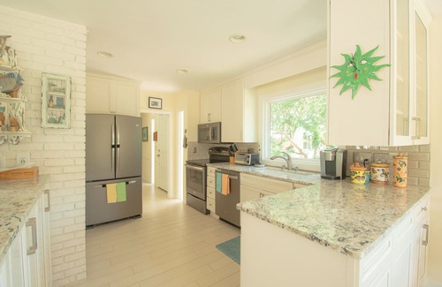 Charleston County Casa | Beach Home Steps Away from Beach Access at Wild Dunes Resort on Isle of Palms