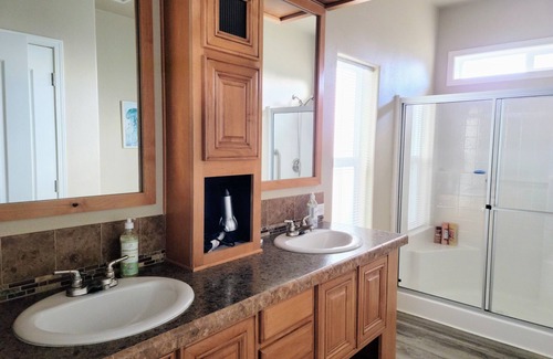 Harbor Casa | Beach home with Netflix, Wifi and BBQ!