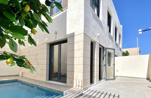 Torre de la Horadada Casa | Beach House in Torre de la Horadada with Pool