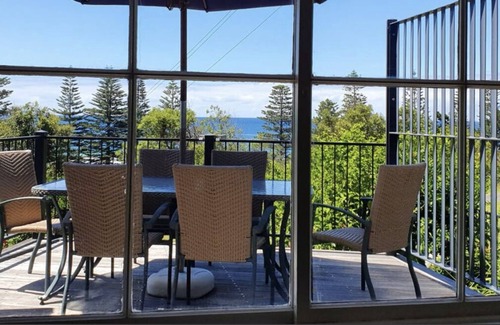 Tathra Casa | Beach house 2 min walk to beach