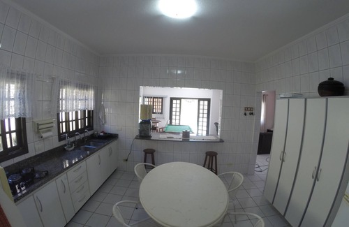 Jardim Remanso Casa | Beach house: 5 bedrooms, swimming pool, barbecue, billiards. Excellent location.