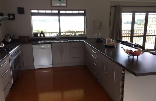 Parua Bay Casa | Beach House, Harbour View, Playa y puestas de sol
