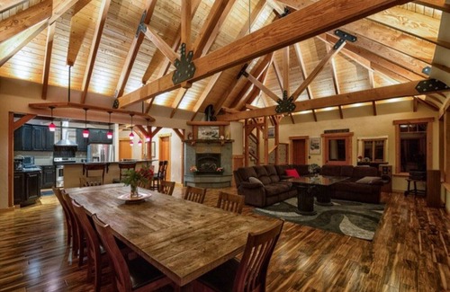 Friday Harbor Casa | Beach house, heated pool, hot tub, private beach, shared dock