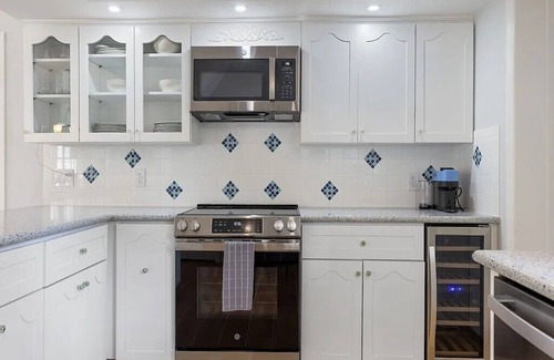 Vero Beach Casa | Beach House in exclusive gated Community- 4 bedroom POOL, 1st floor Bedroom/Bat