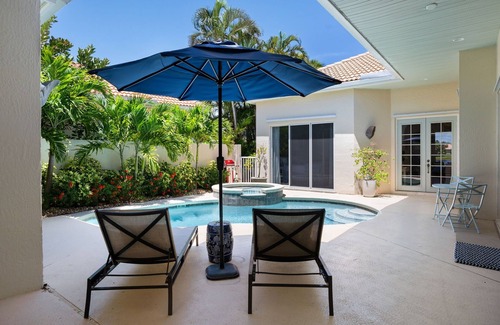Wabasso Beach Casa | Beach house in gated community. 4/3 with pool & hot tub, including guest cabana.