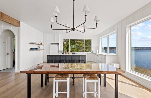 Gig Harbor Casa | Beach House in Gig Harbor