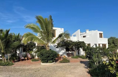 Vichayito Casa | Beach house “la casa blanca” in Peru