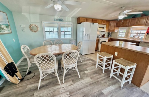 Hutchinson Island South Casa | Beach house located with a fully equipped kitchen.