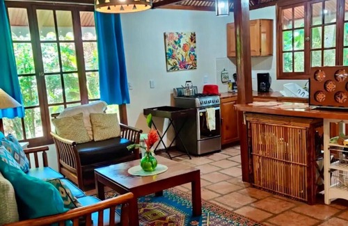 Cahuita Cabaña | beach house near Cahuita National Park