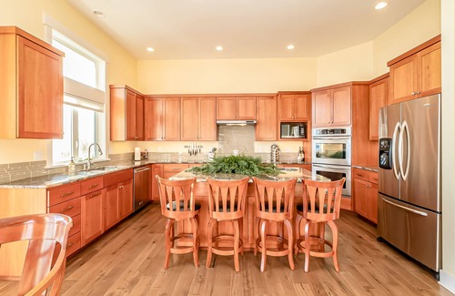 Camano Island Casa | Beach house no-bank waterfront 4-bedroom vacation home on Camano Island