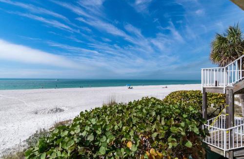 Bradenton Beach Casa | Beach House Resort 10