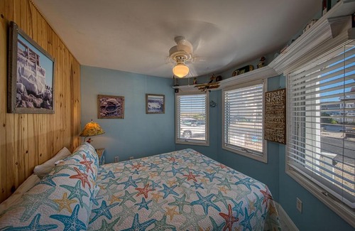 North Beach Haven Casa | Beach House Retreats on LBI 8- Just Steps to Beach - Gourmet Kitchen & Rooftop HotTub