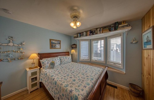 North Beach Haven Casa | Beach House Retreats on LBI 8- Just Steps to Beach - Gourmet Kitchen & Rooftop HotTub