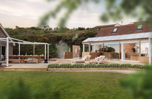 Trenance Casa | Beach House - Sea Views & Hot Tub