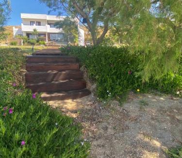 Karystos Casa | Beach house set in a beautiful bay