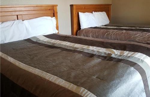 Lake Ozark Casa | Beach House Sleep 20 with VIP pkg, Bachelor Parties Welcomed