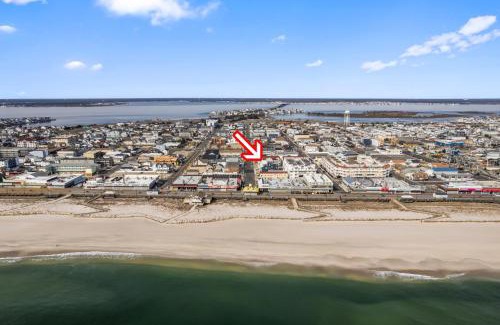 Seaside Heights Casa | Beach House Steps away from the Boardwalk and Beach with Ocean Views in Seaside Heights!