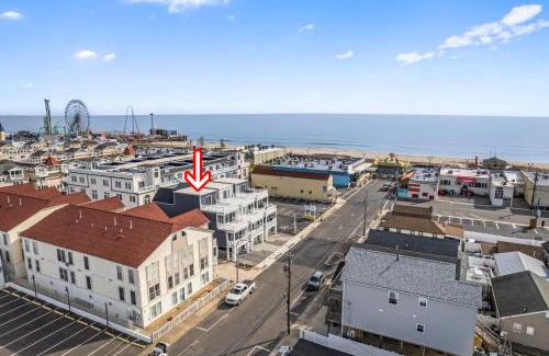 Seaside Heights Casa | Beach House Steps away from the Boardwalk and Beach with Ocean Views in Seaside Heights!