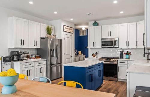 Seaside Heights Casa | Beach House Steps away from the Boardwalk and Beach with Ocean Views in Seaside Heights!