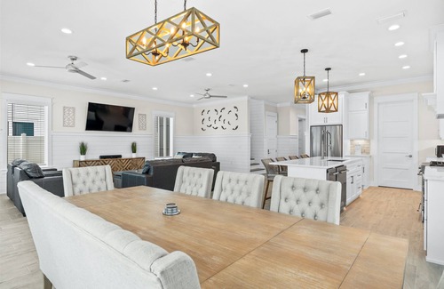 Laguna Beach Casa | Beach House Totally Beachin - Sleeps 32 - 2 Private Pools, Beach, Pet Friendly