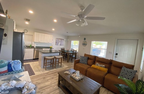 Hutchinson Island South Cabaña | BEACH HOUSE Walk to Private Beach, Pool, & Restaurants