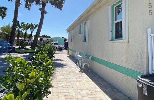 Hutchinson Island South Cabaña | BEACH HOUSE Walk to Private Beach, Pool, & Restaurants