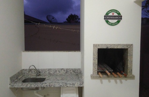 Meia Praia Casa | Casa de playa wi-fi cerca de Beto Carrero, 3 habitaciones con aire acondicionado y televisión inteligente.