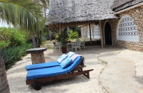 Central Province Casa | Villa con casa de playa separada, piscina y cancha de tenis. Vistas que quitan el aliento.