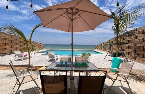 Punta Sal Casa | Beach house with 4 bedrooms for 12, Wi-Fi, and AC