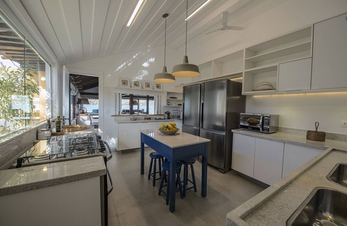 Village da Ferradura Casa | Beach house with 6 suites, on the edge of Ferradura beach