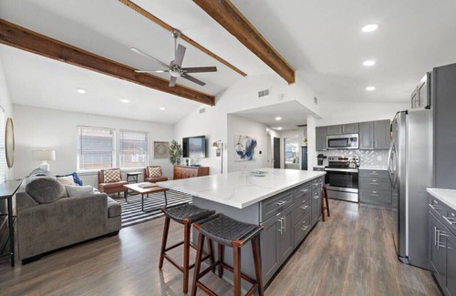 Galveston Casa | Beach House with Luxury Bath, Steps to the Ocean