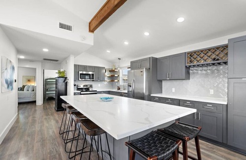 Galveston Casa | Beach House with Luxury Bath, Steps to the Ocean