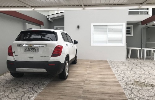Daniela Casa | casa de playa con piscina, zona de barbacoa y un parque, a 250 metros de la playa.
