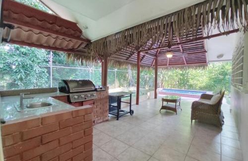 El Palmar Casa | Beach House with Pool Steps away from the beach