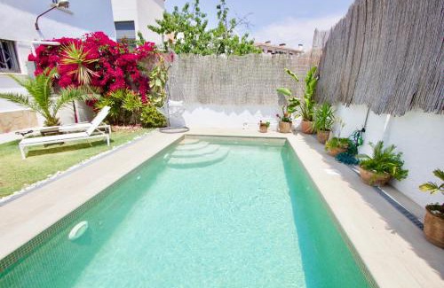 Comarruga Casa | Beach house with private swimming pool * 5 min walk to the beach