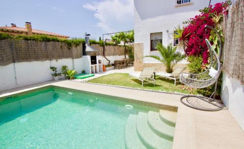 Comarruga Casa | Beach house with private swimming pool * 5 min walk to the beach