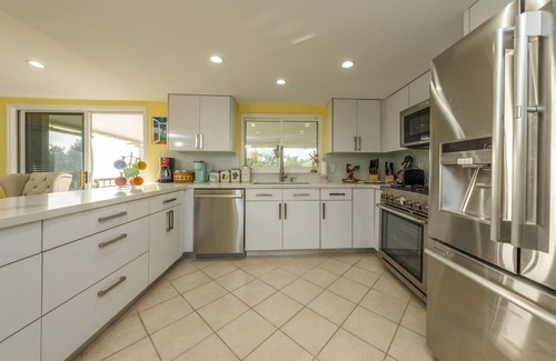 Breezeswept Beach Estates Casa | Beach house with Water View, Florida Keys