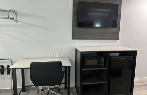 Huntington Beach Hotel | Beach Inn - A Huntington Beach Motel
