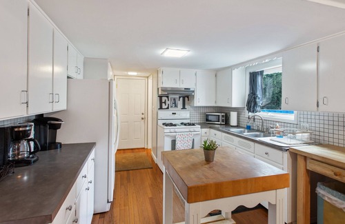 Holland Casa | Beach Inspired Home: Pool, Near Lake Michigan Beaches & Downtown Holland