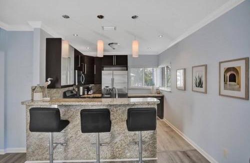 Hendricks and Venice Isles Apartamento | Beach Isles Modern 1BR Apartment in Fort Lauderdale