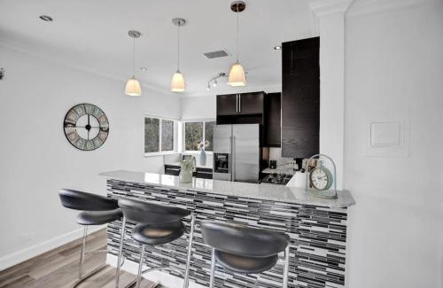 Hendricks and Venice Isles Apartamento | Beach Isles Modern 1BR Apartment in Fort Lauderdale