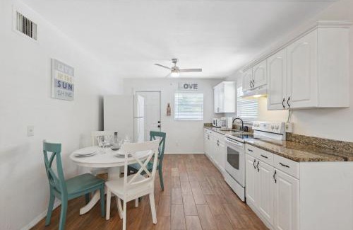 Clearwater Casa | Beach Life at Clearwater 10 minutes from the beach