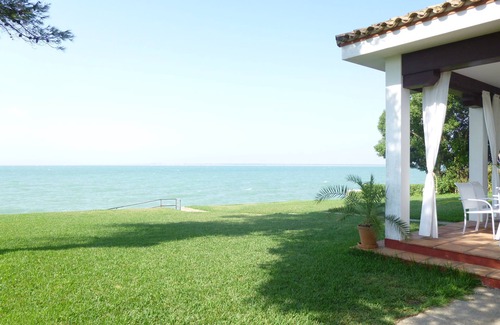 Sanlúcar de Barrameda Chalet De Esquí | Chalet linea de playa con impresionantes vistas al mar. WIFI. Jardín privado