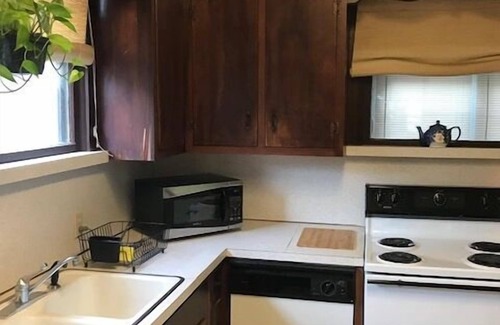 Cottage Line Cabaña | Beach Lovers Delight 3 Bedroom Cottage by RedAwning