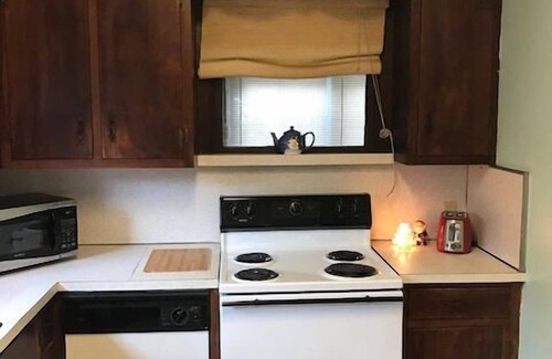 Cottage Line Cabaña | Beach Lovers Delight 3 Bedroom Cottage by RedAwning