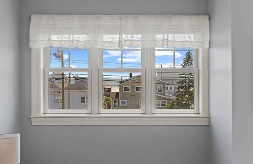 Old Orchard Beach Condominio | Beach luxury Condo in Old Orchard Beach, ME, Spacious 4-bdrm, 3 1/2 bath w/AC