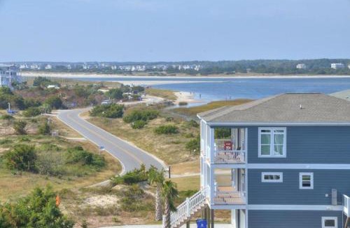 Oak Island Casa | Beach Mountain