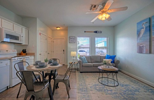 Port Aransas Cabaña | Beach Nearby + Pool 6-units Costa Bahia w/ Pet Access