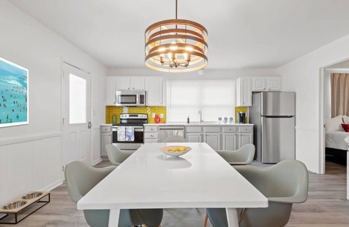 Ash Apartamento | Beach Nest 1, Stylish Condo 2Min Walk to Beach